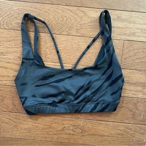 Athleta women’s Exhale Bra
